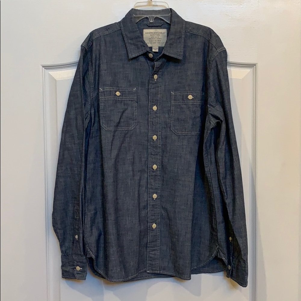 American Eagle button up shirt